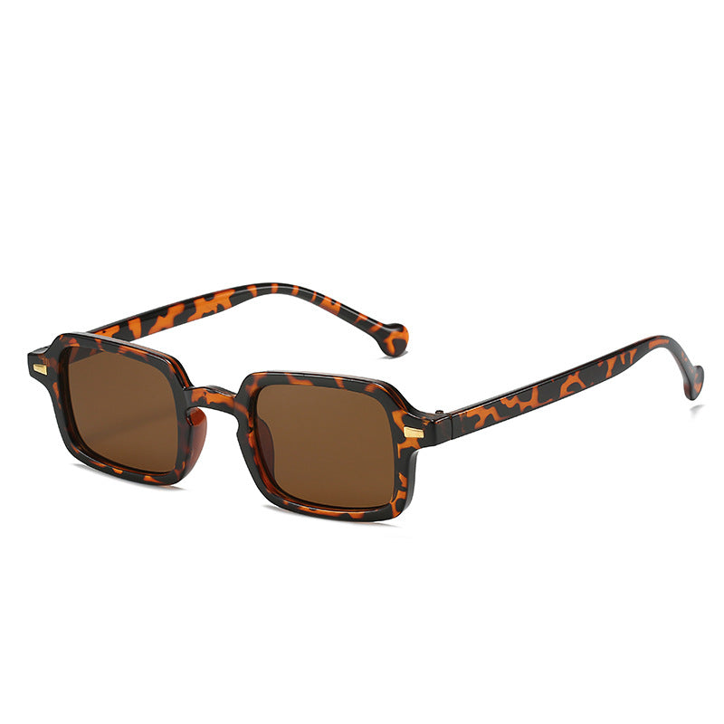 Modische Vintage Sonnenbrille mit eckigem Design