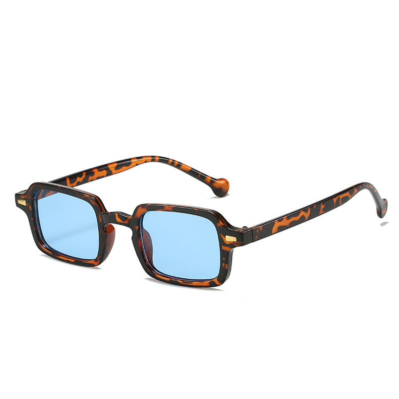 Modische Vintage Sonnenbrille mit eckigem Design